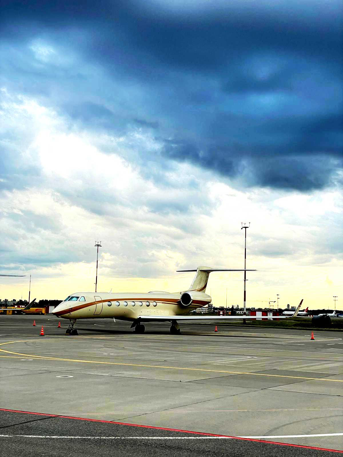 Gulfstream G550-4